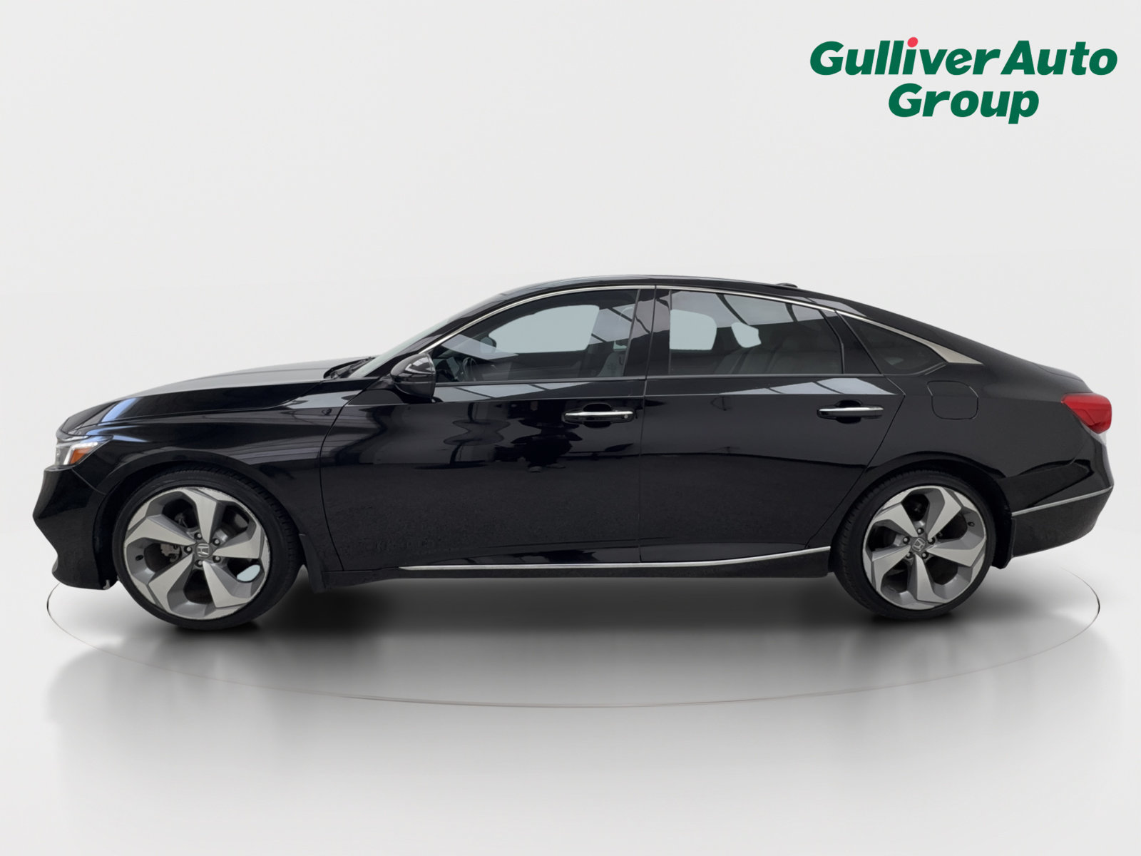 Used 2018 Honda Accord Touring image 3