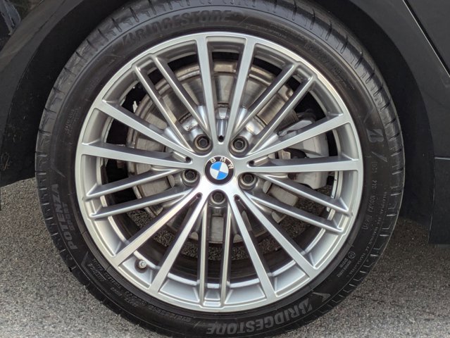 Used 2020 BMW 530e image 24