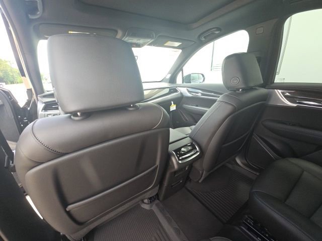 New 2025 Cadillac XT6 Sport w/ LPO, Onyx Lite Package AWD/4WD image 18