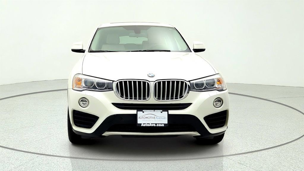 Used 2016 BMW X4 xDrive28i AWD/4WD image 2