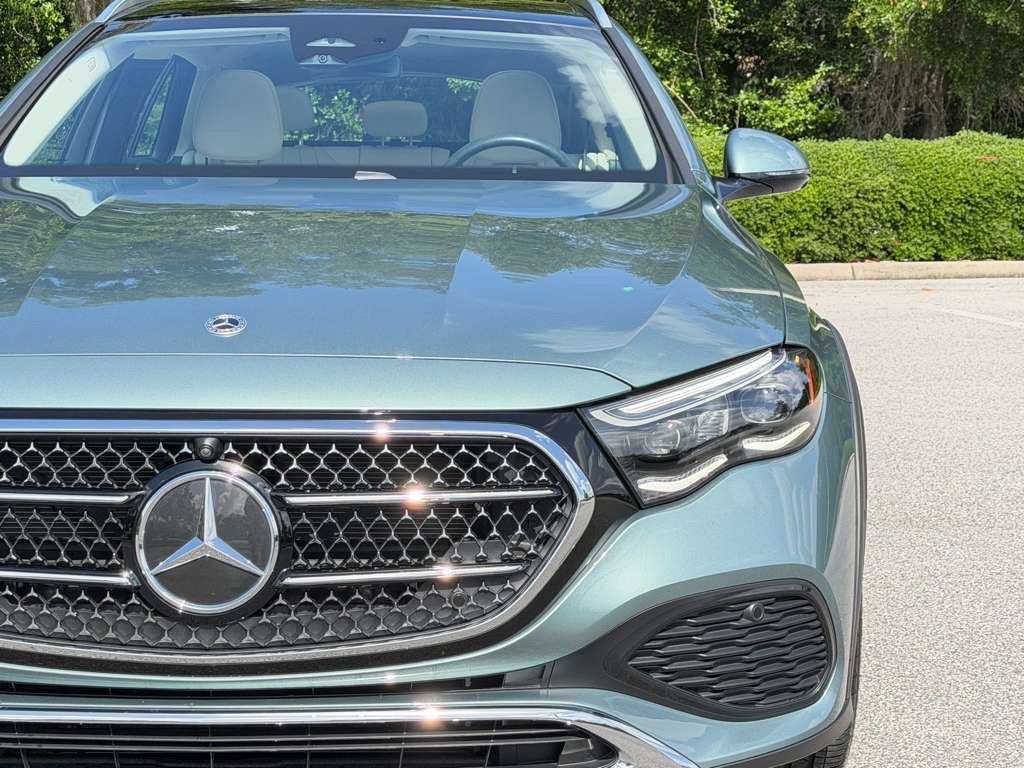 Used 2025 Mercedes-Benz E 450 4MATIC All-Terrain Wagon image 9