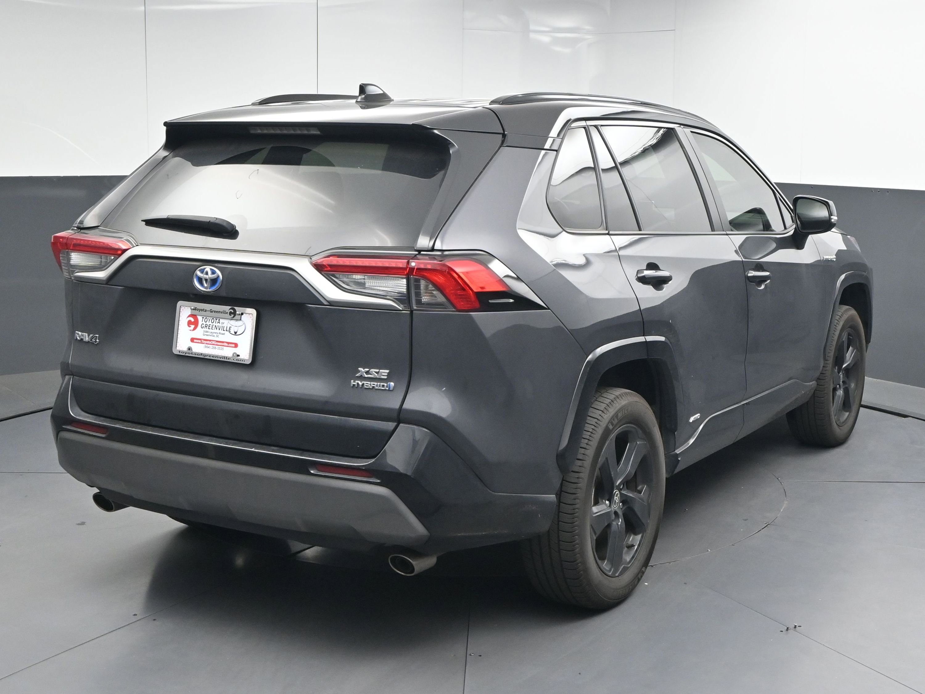 Used 2021 Toyota RAV4 XSE image 8