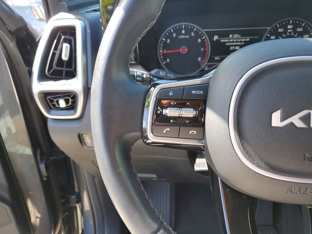 Certified 2023 Kia Sorento EX w/ Panoramic Sunroof Package image 23