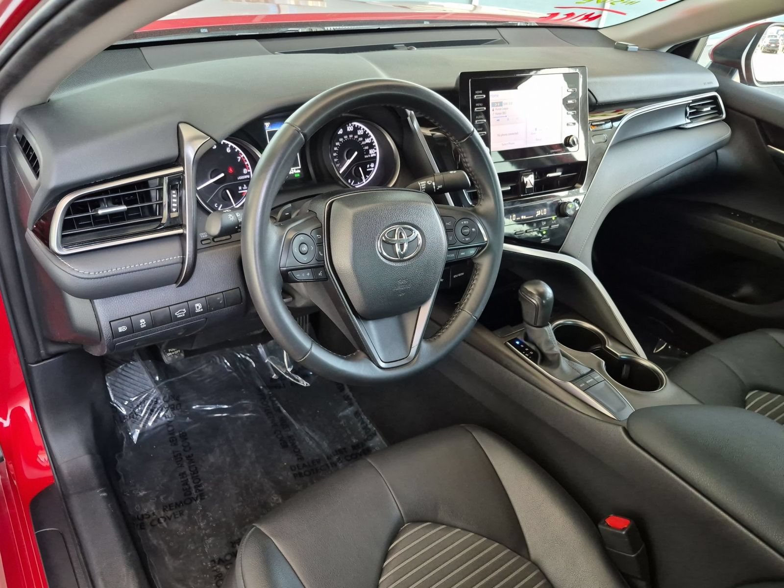 Used 2024 Toyota Camry SE FWD image 12