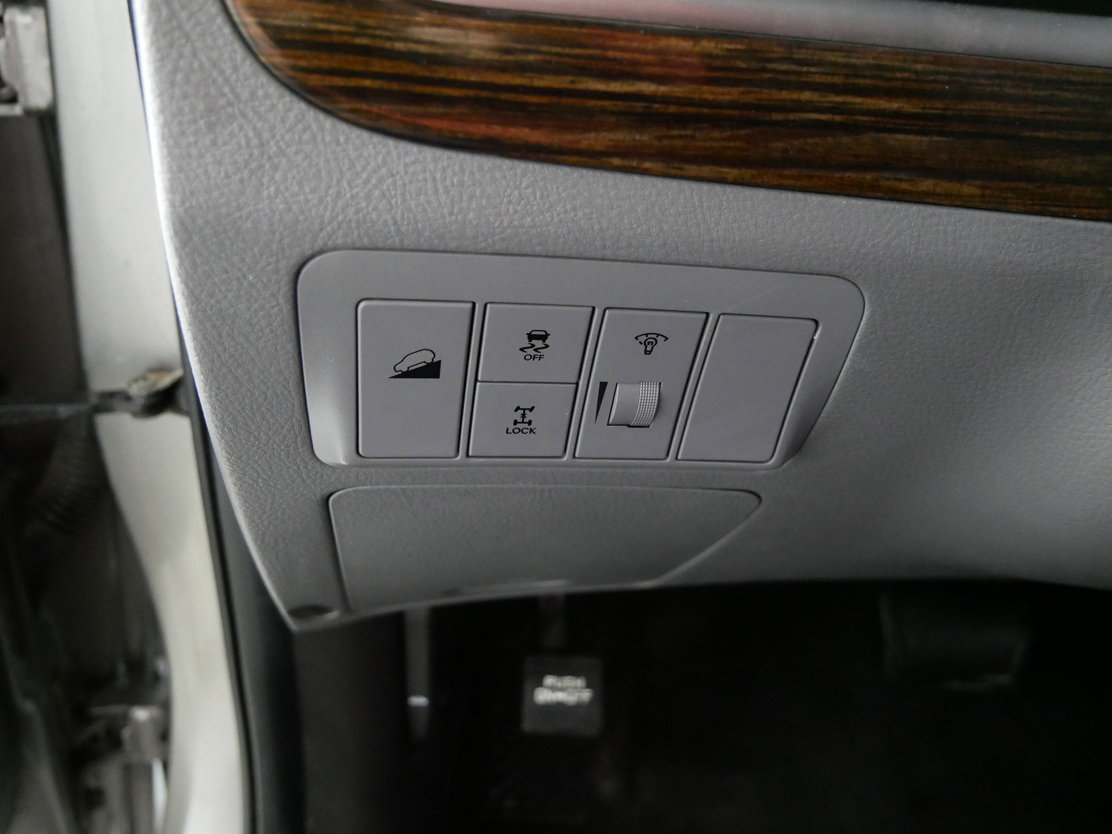 Used 2012 Hyundai Santa Fe GLS image 26