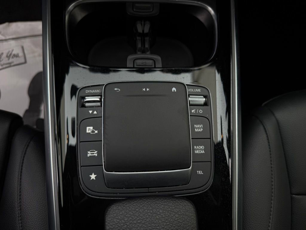 Used 2022 Mercedes-Benz GLB 250 4MATIC w/ Premium Package Lite image 26