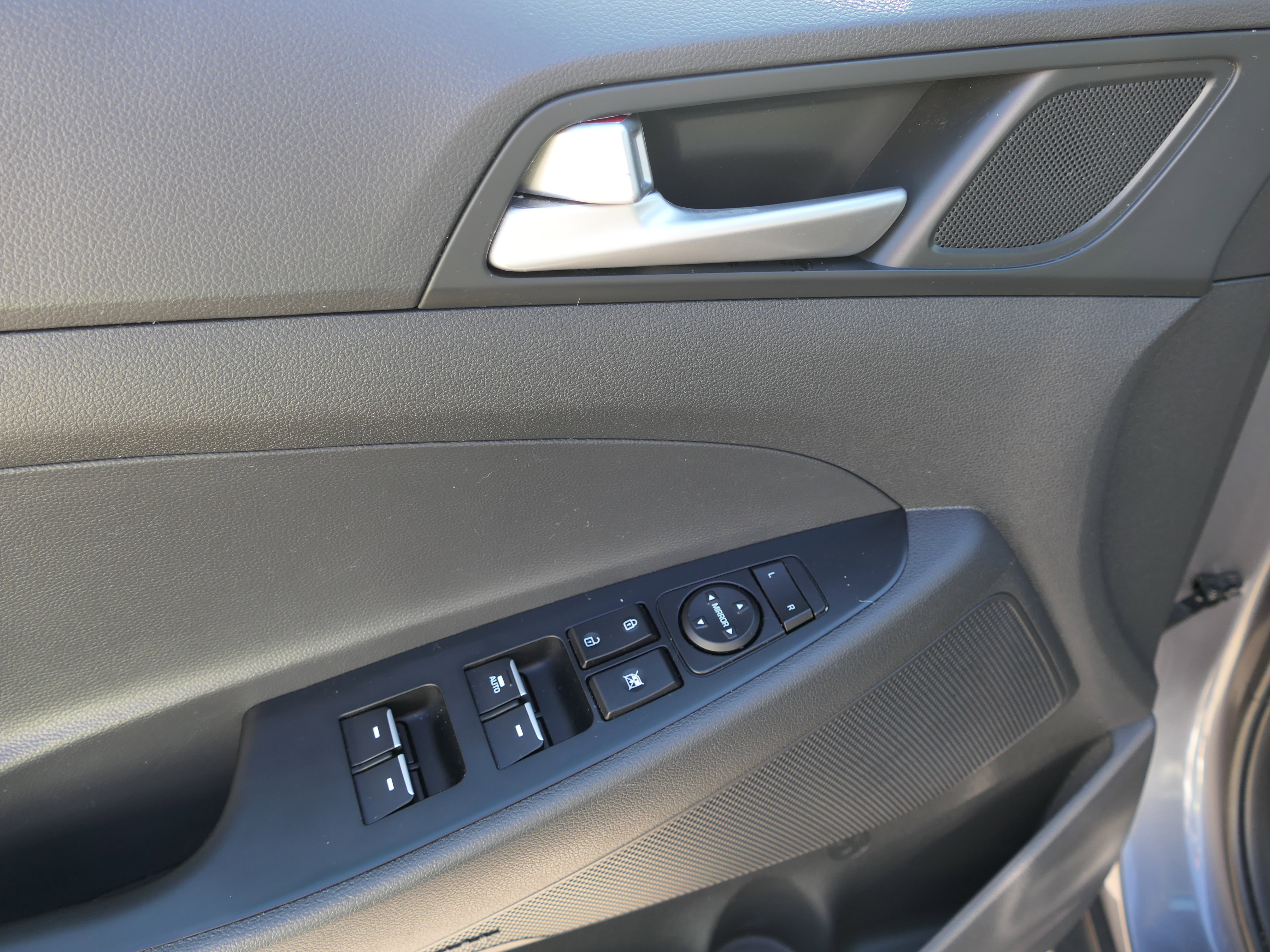 Used 2021 Hyundai Tucson Limited w/ Cargo Package FWD image 14