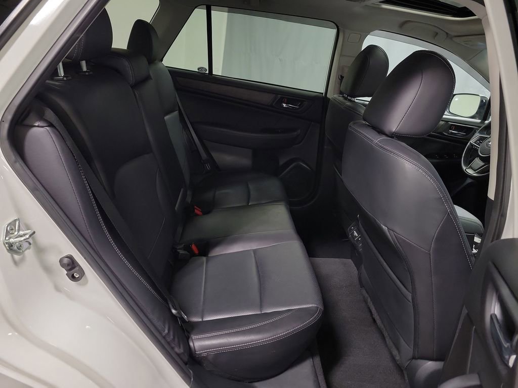 Used 2018 Subaru Outback 3.6R Limited AWD/4WD image 26