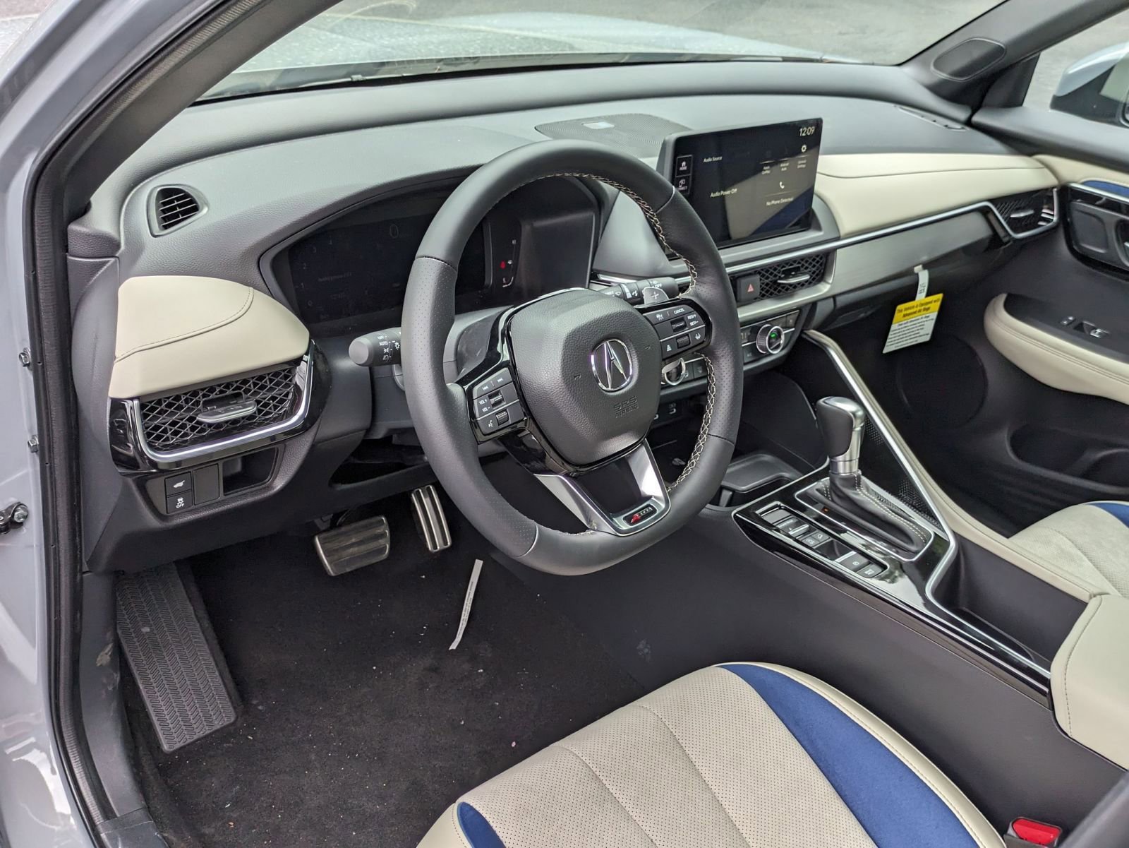 Certified 2025 Acura ADX A-Spec image 9