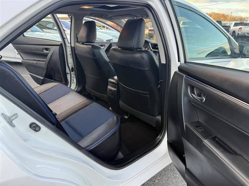 Used 2017 Toyota Corolla SE image 16