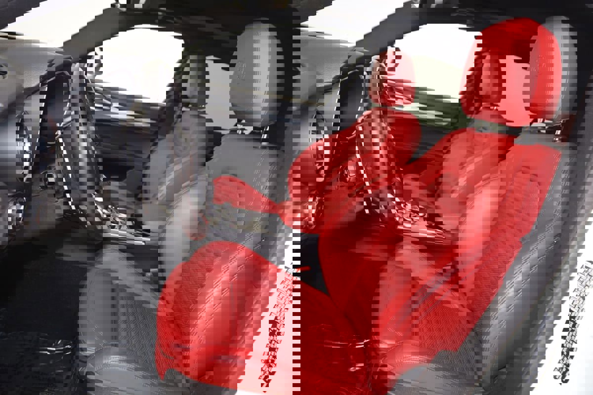 Used 2024 Alfa Romeo Stelvio Veloce image 7