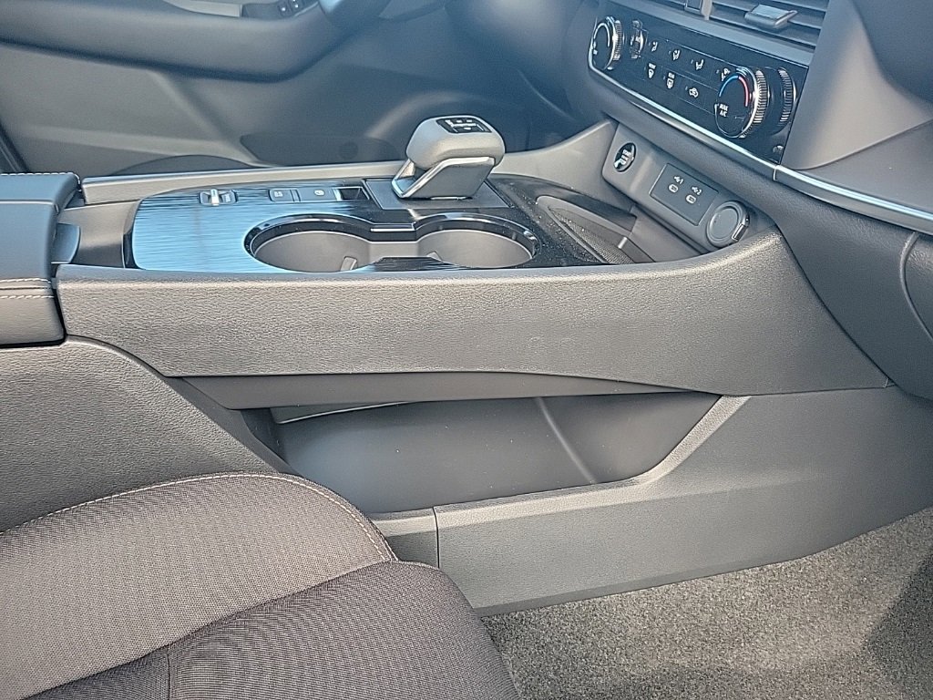 New 2026 Nissan Rogue S image 41