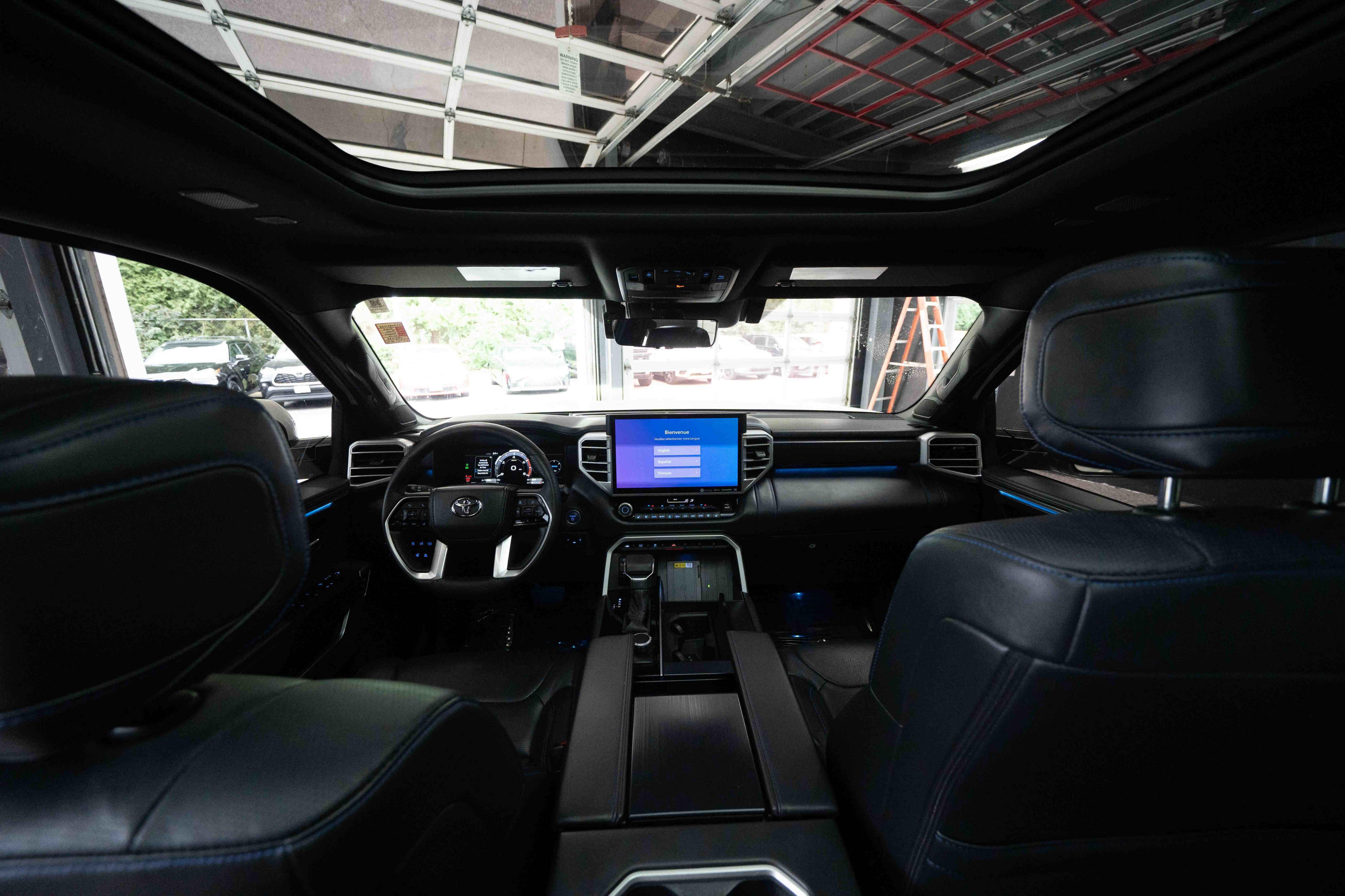 Used 2024 Toyota Sequoia Platinum AWD/4WD image 19