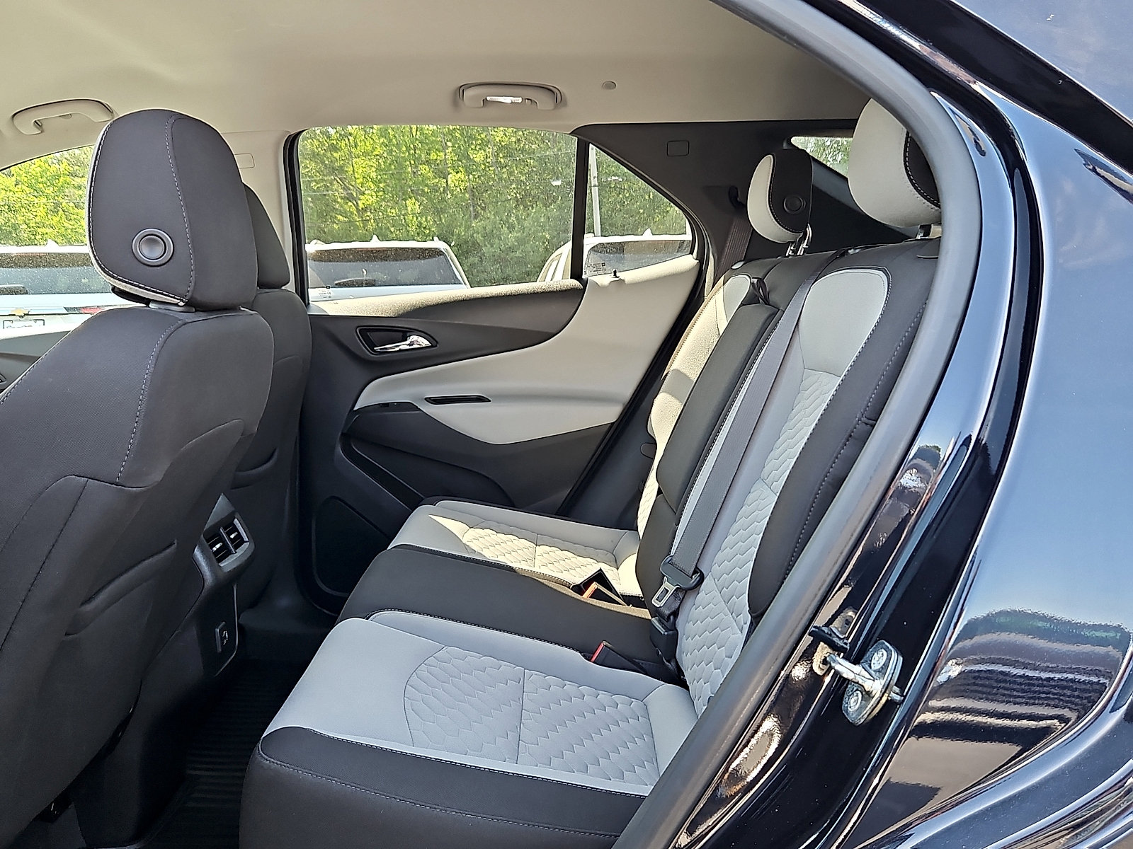 Certified 2020 Chevrolet Equinox LS w/ LS Convenience Package FWD image 12