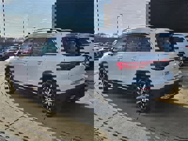 Used 2023 Mercedes-Benz EQB 250+ EQB 250+ w/ Exclusive Package image 6