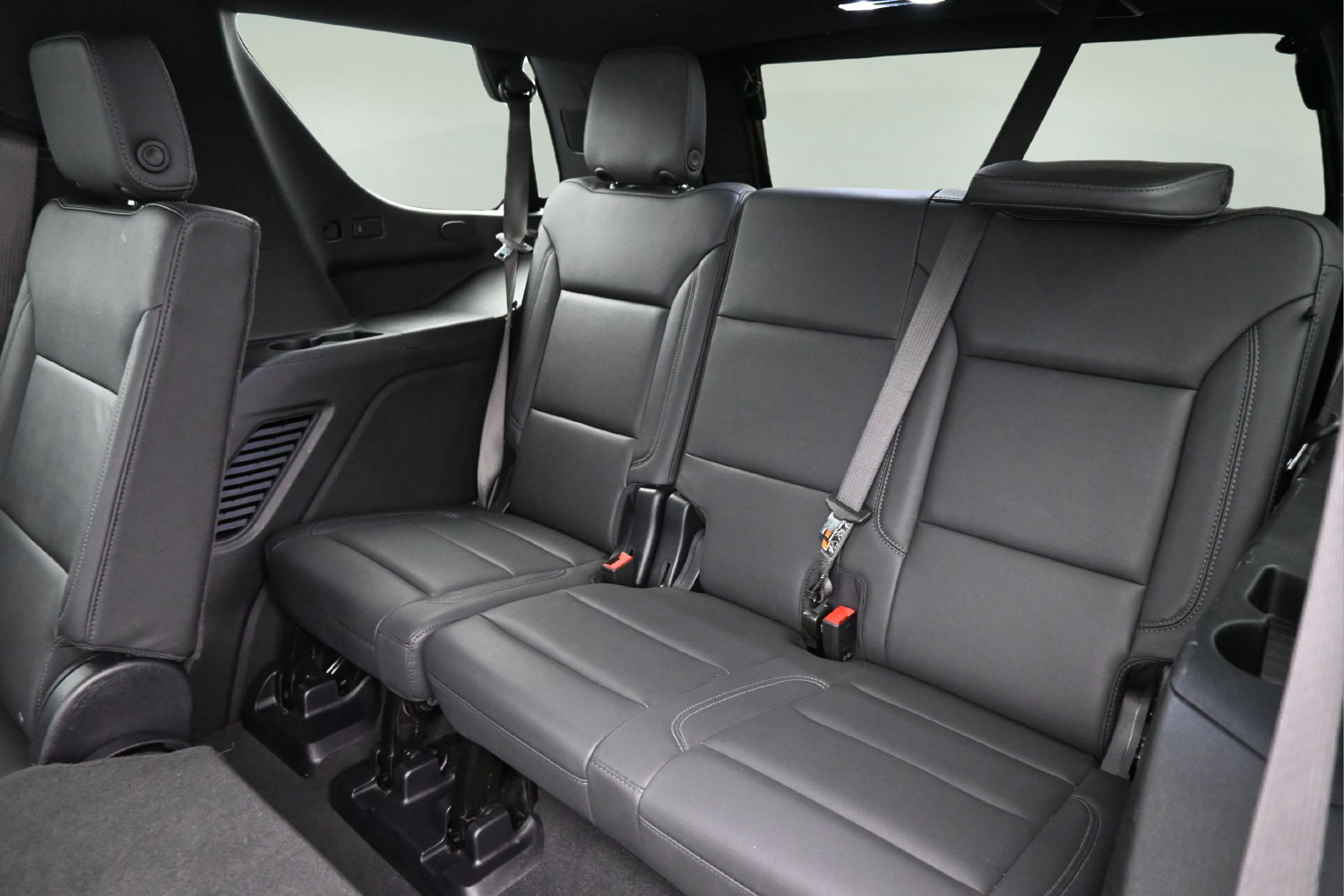 Used 2025 Chevrolet Tahoe LT AWD/4WD image 15
