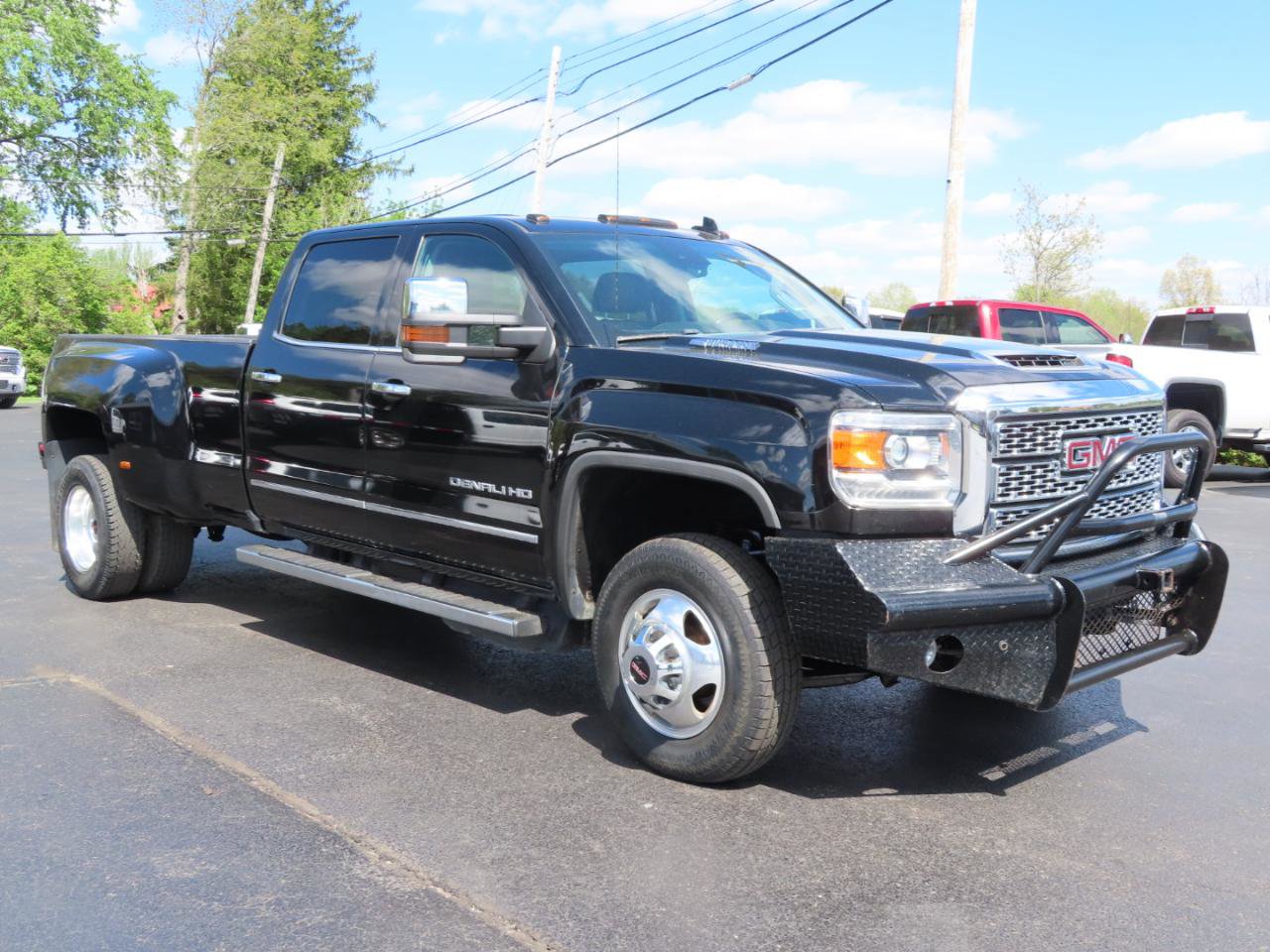 Used 2019 GMC Sierra 3500 Denali w/ Duramax Plus Package AWD/4WD image 8