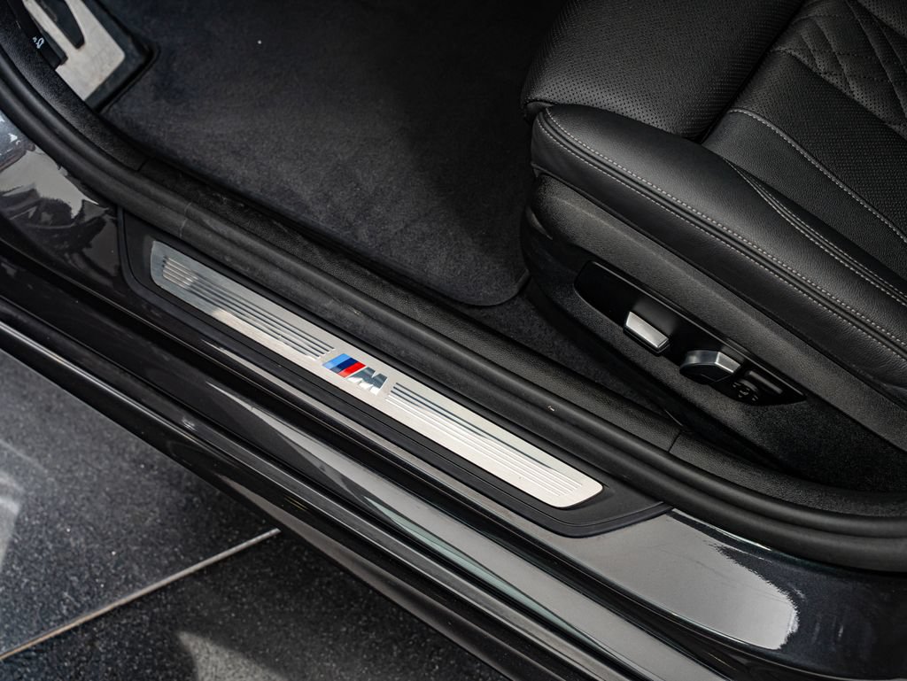 Used 2023 BMW 540i w/ M Sport Package RWD image 39