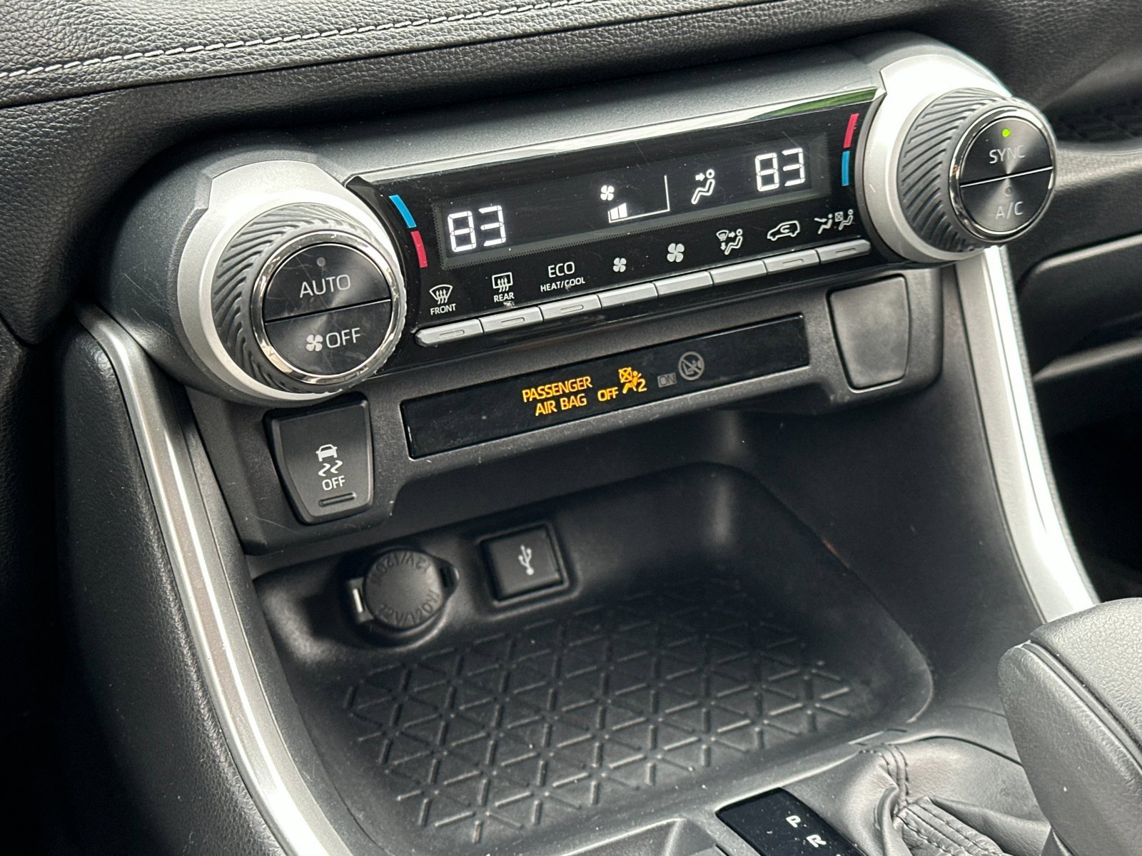 Used 2022 Toyota RAV4 LE image 20