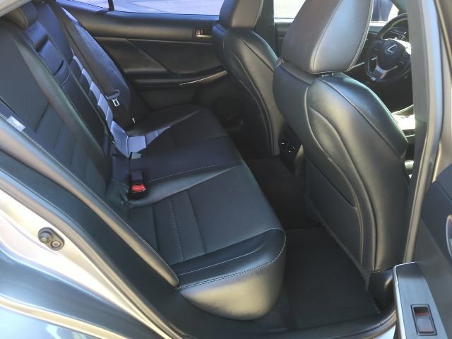 Used 2019 Lexus IS 300 image 22