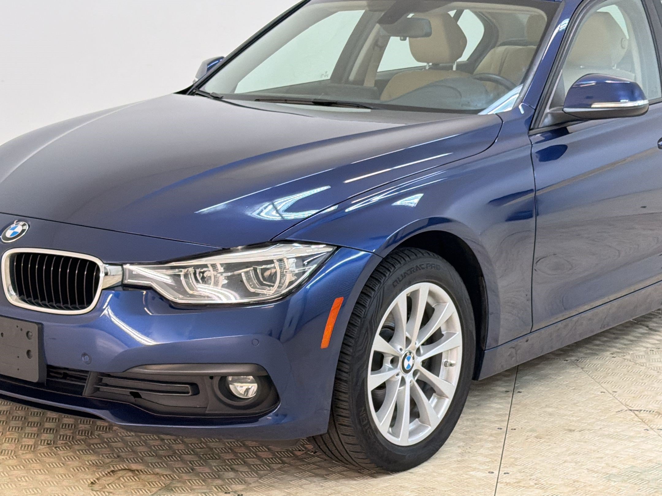 Used 2018 BMW 320i xDrive Sedan w/ Convenience Package AWD/4WD image 20