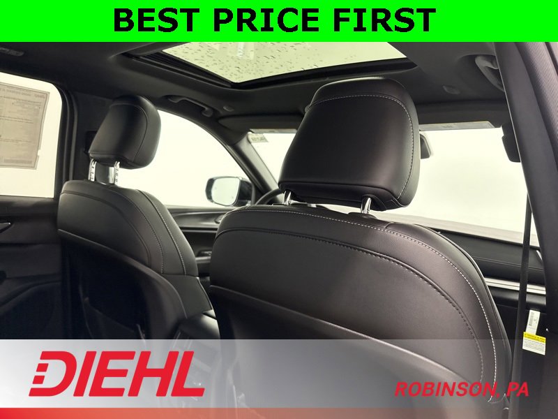 New 2025 Jeep Grand Cherokee Altitude image 13