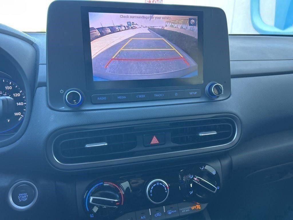 Used 2022 Hyundai Kona SEL image 13