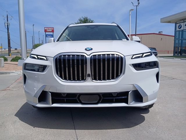 New 2027 BMW X7 xDrive40i w/ Premium Package AWD/4WD image 2