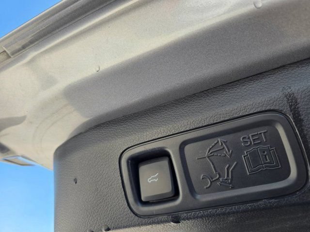 Used 2022 Ford Expedition Limited AWD/4WD image 48