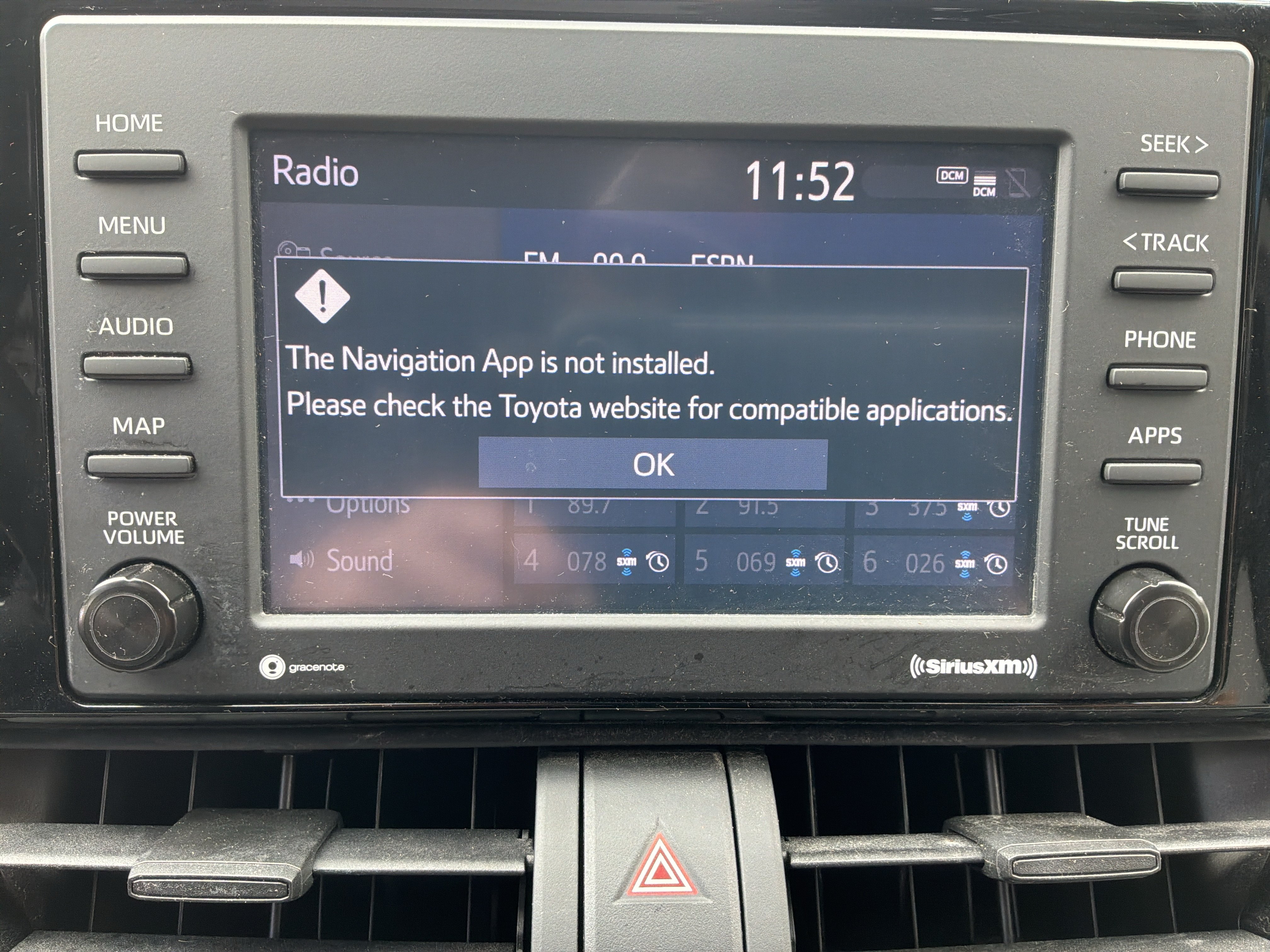 Used 2020 Toyota RAV4 XLE w/ Convenience Package AWD/4WD image 24