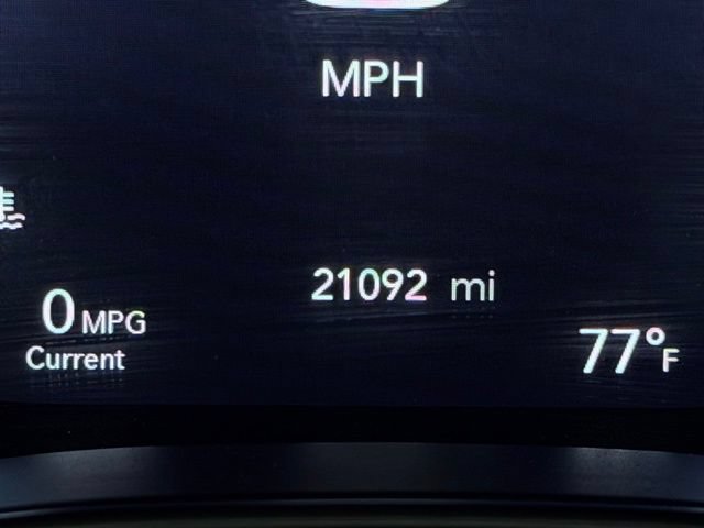 Used 2025 Chrysler Pacifica Limited FWD image 38