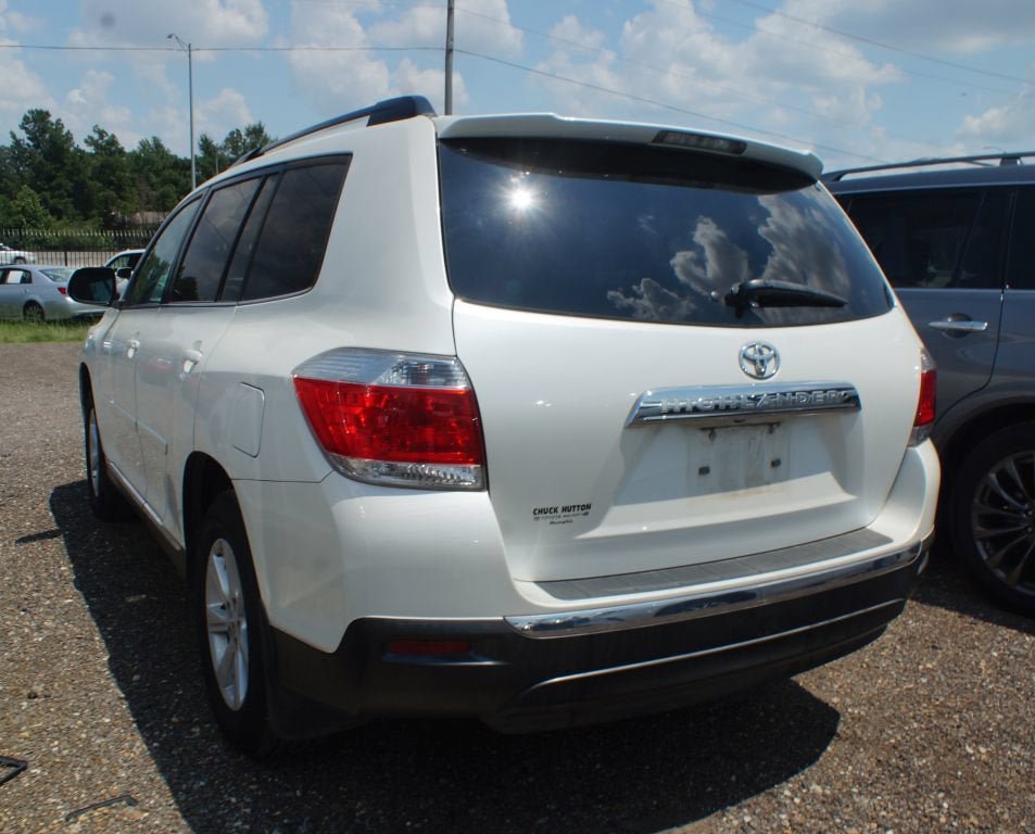 Used 2013 Toyota Highlander SE FWD image 4