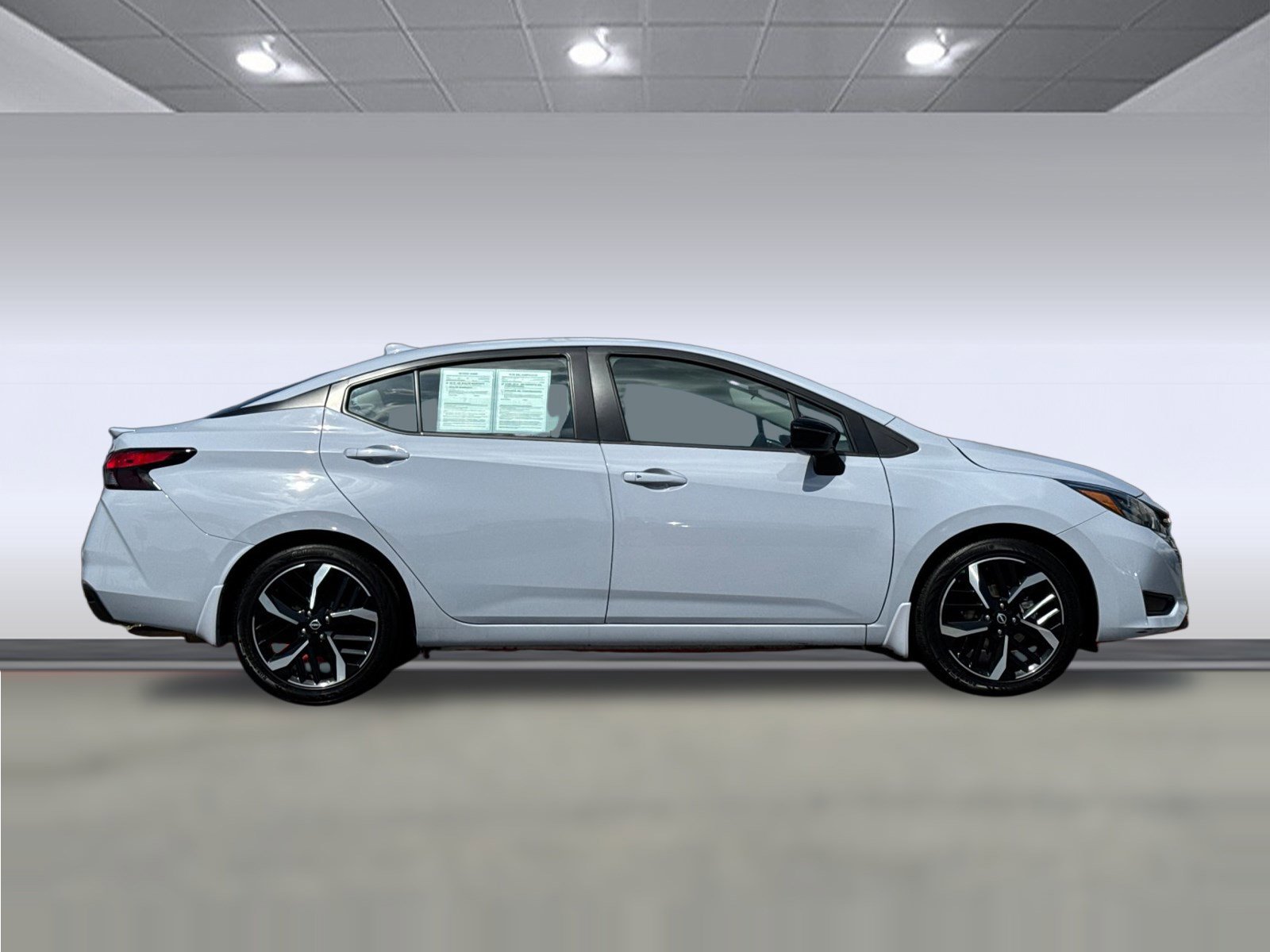 Used 2025 Nissan Versa SR w/ Trunk Package image 7