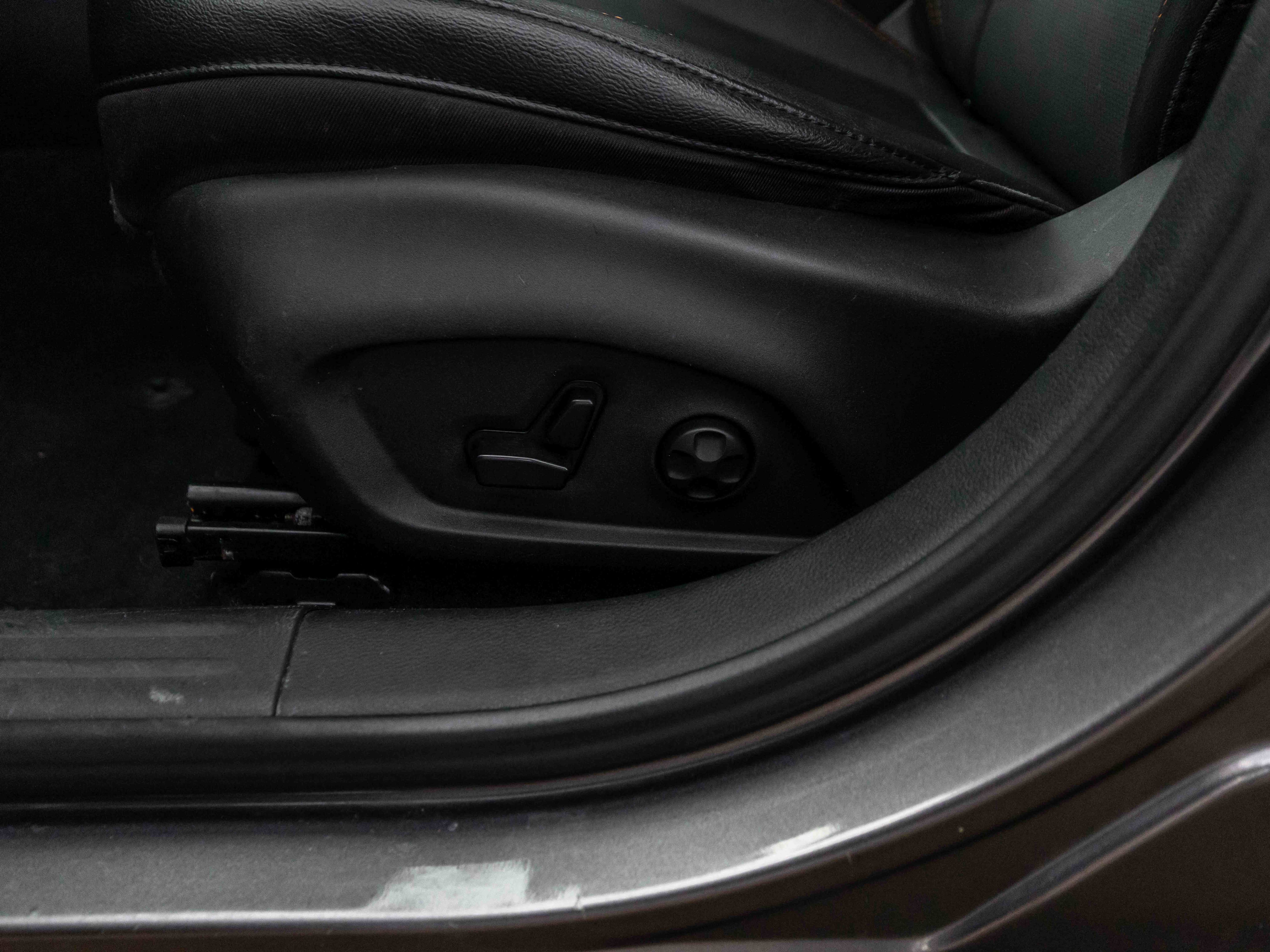 Used 2020 Jeep Compass Limited image 62