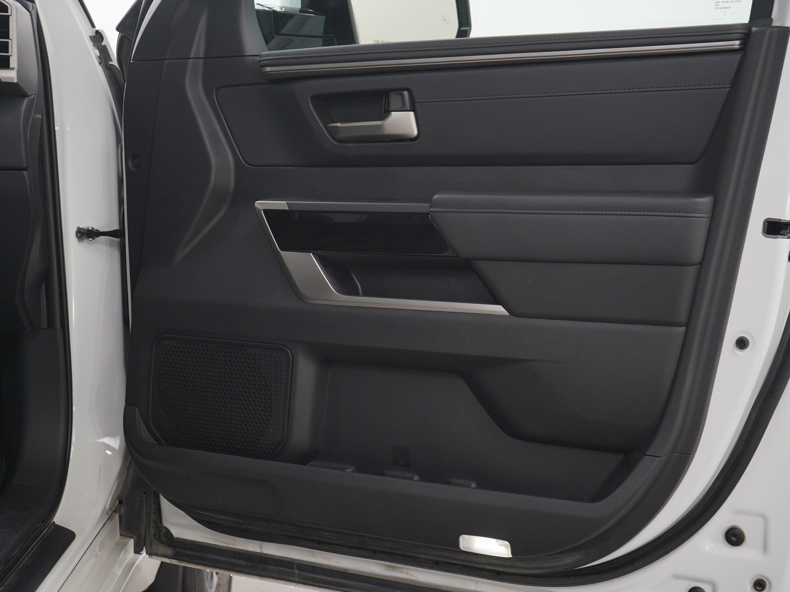 Used 2022 Toyota Tundra Limited AWD/4WD image 9