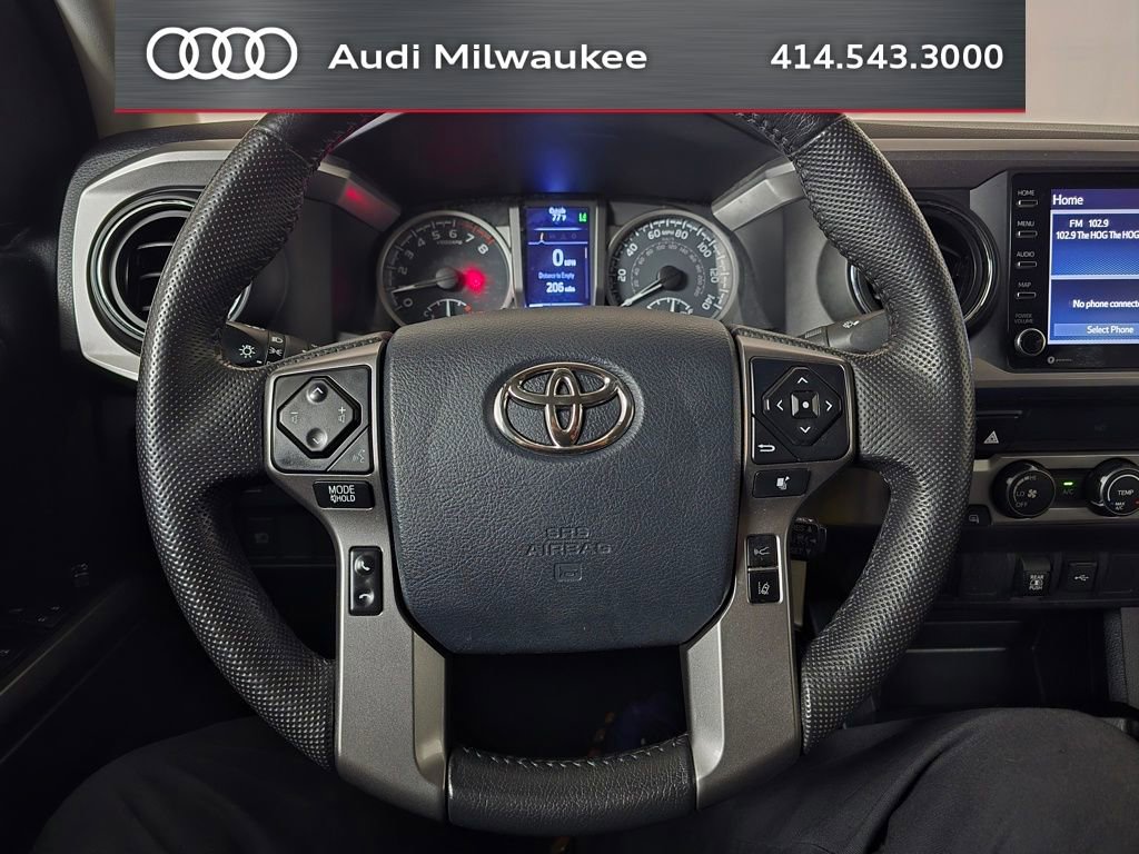 Used 2020 Toyota Tacoma SR5 AWD/4WD image 25
