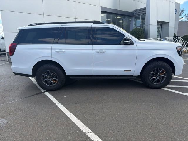 Used 2025 Ford Expedition Tremor image 10