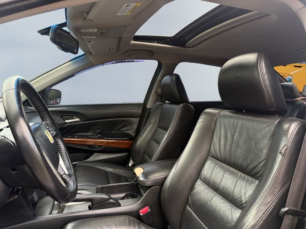 Used 2011 Honda Accord EX-L image 16