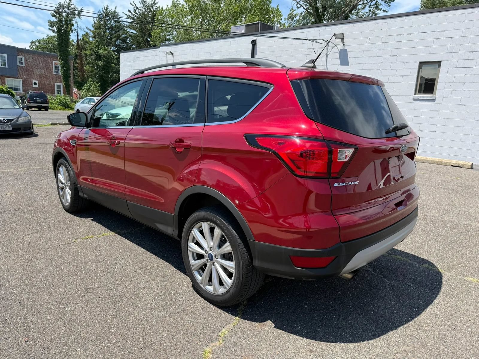Used 2019 Ford Escape SEL AWD/4WD image 4