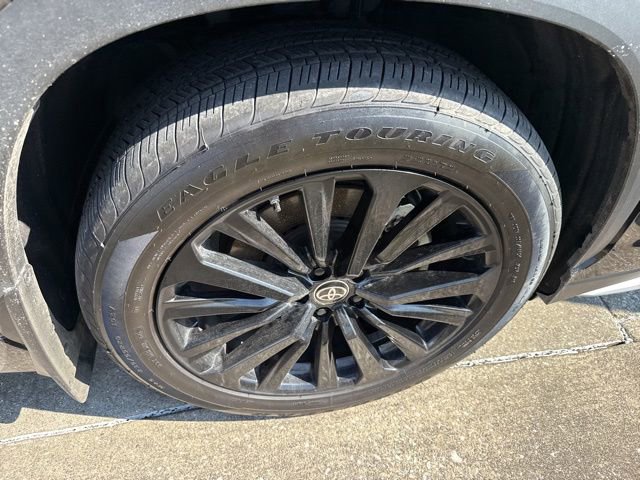 Used 2023 Toyota Highlander XSE image 11