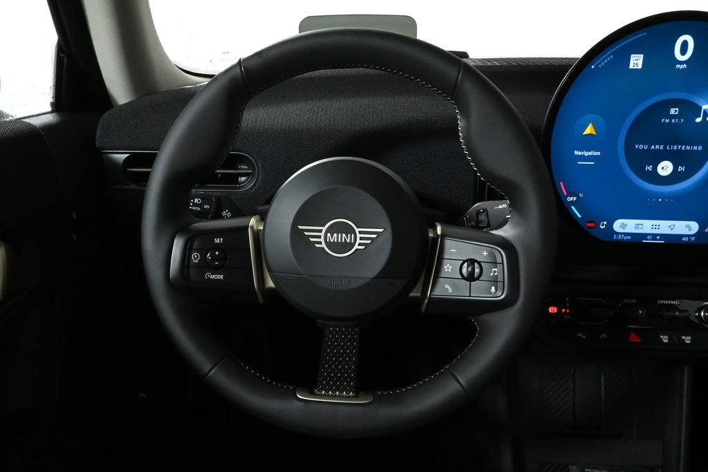 Used 2025 MINI Cooper 2-Door Hardtop image 18