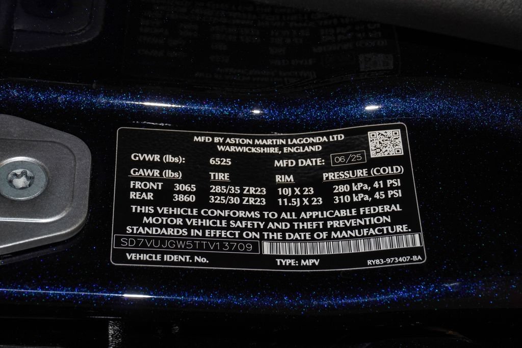 Used 2026 Aston Martin DBX S AWD/4WD image 36