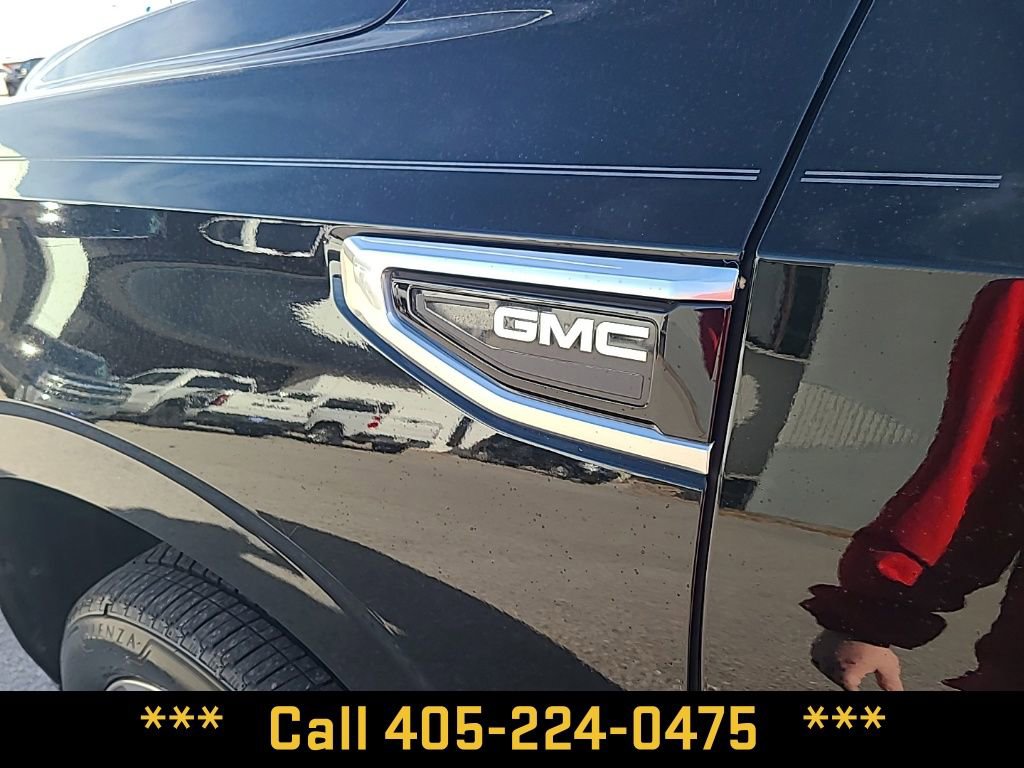 Used 2021 GMC Yukon XL Denali w/ Denali Premium Package image 14