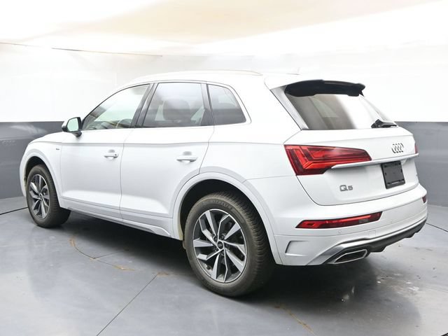 Used 2023 Audi Q5 2.0T Premium Plus w/ Premium Plus Package AWD/4WD image 3