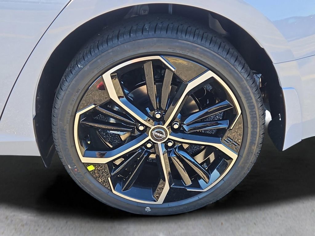 New 2025 Nissan Altima 2.5 SR image 4