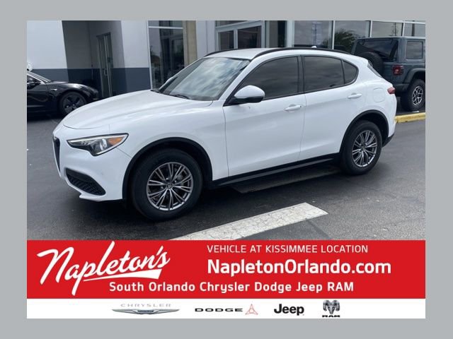 Used 2022 Alfa Romeo Stelvio Sprint RWD image 1