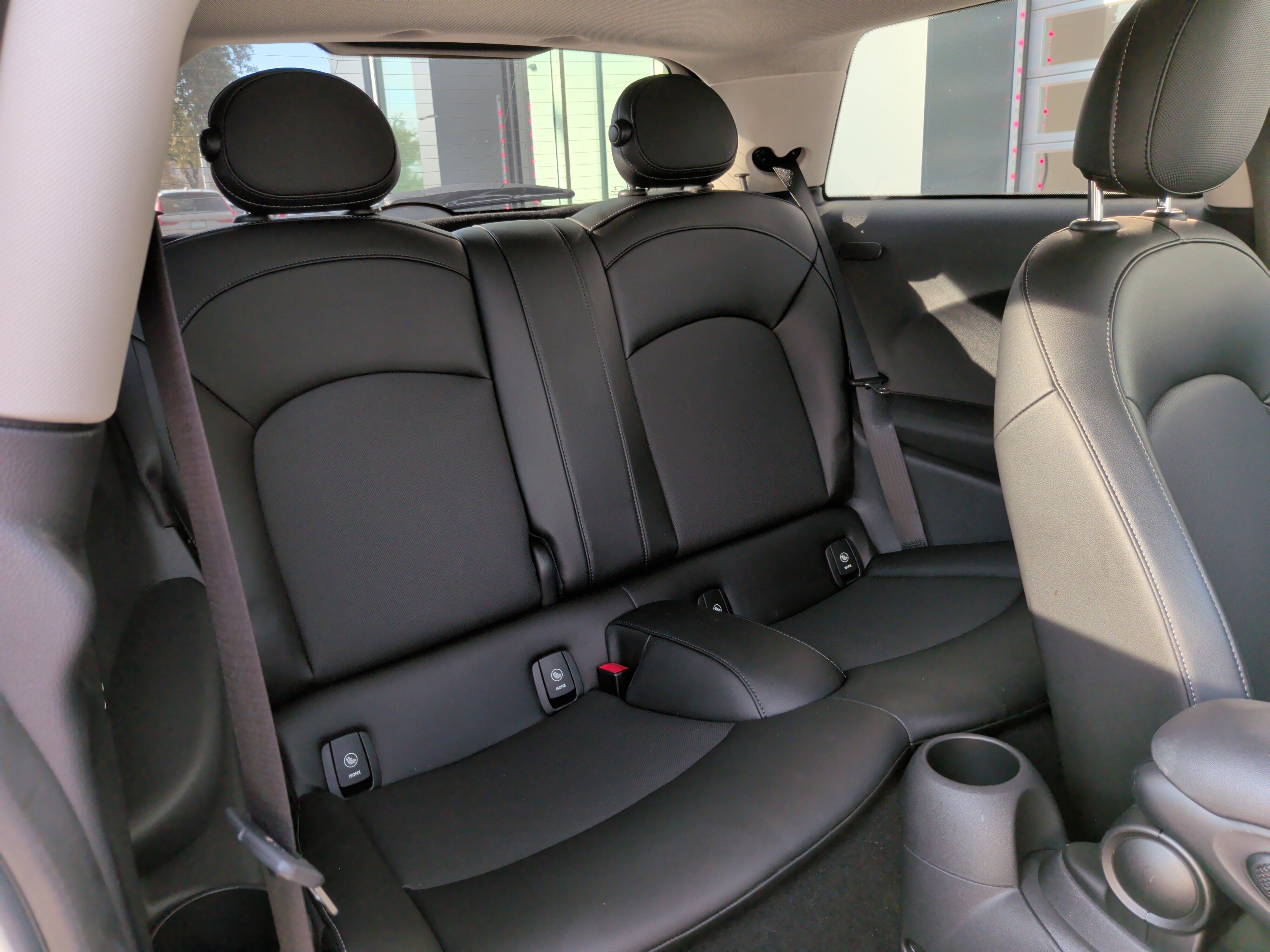 Used 2018 MINI Cooper 2-Door Hardtop image 31