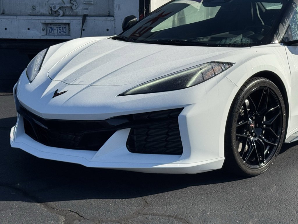 Used 2025 Chevrolet Corvette Z06 w/ Battery Protection Package image 30
