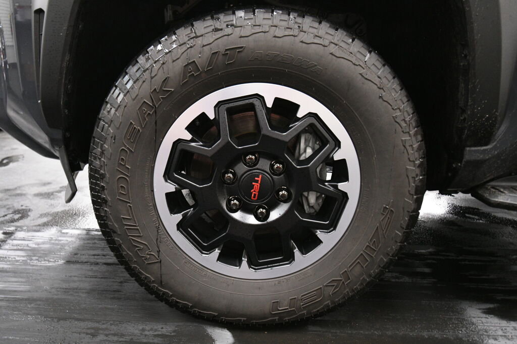 Used 2025 Toyota 4Runner TRD Off-Road Premium w/ Tow Technology Package image 34