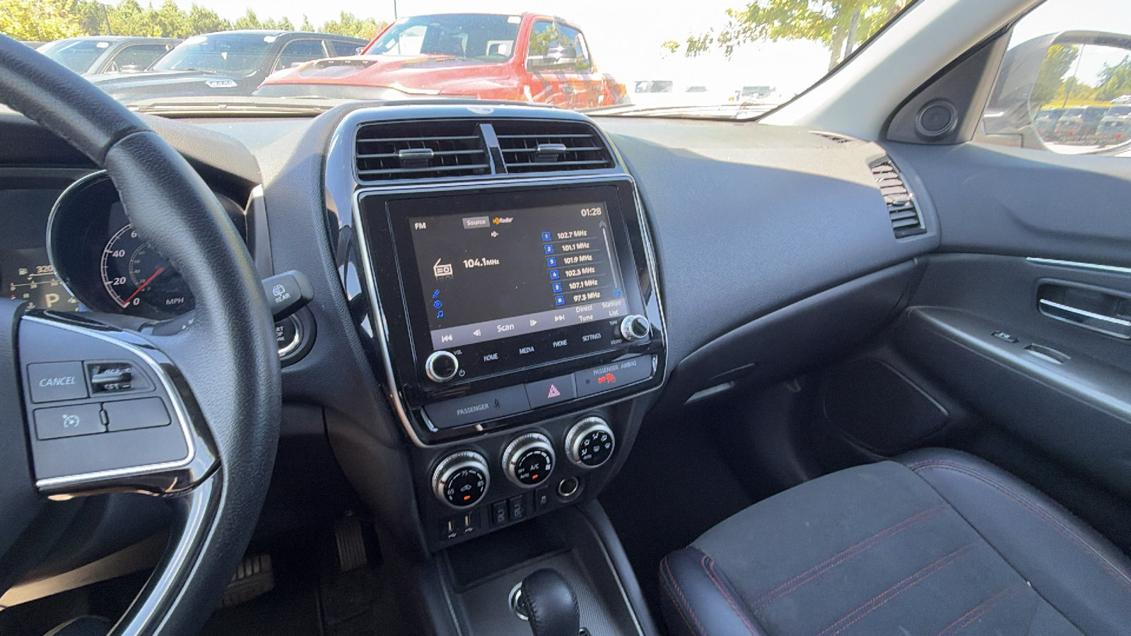Used 2024 Mitsubishi Outlander Sport AWD image 30